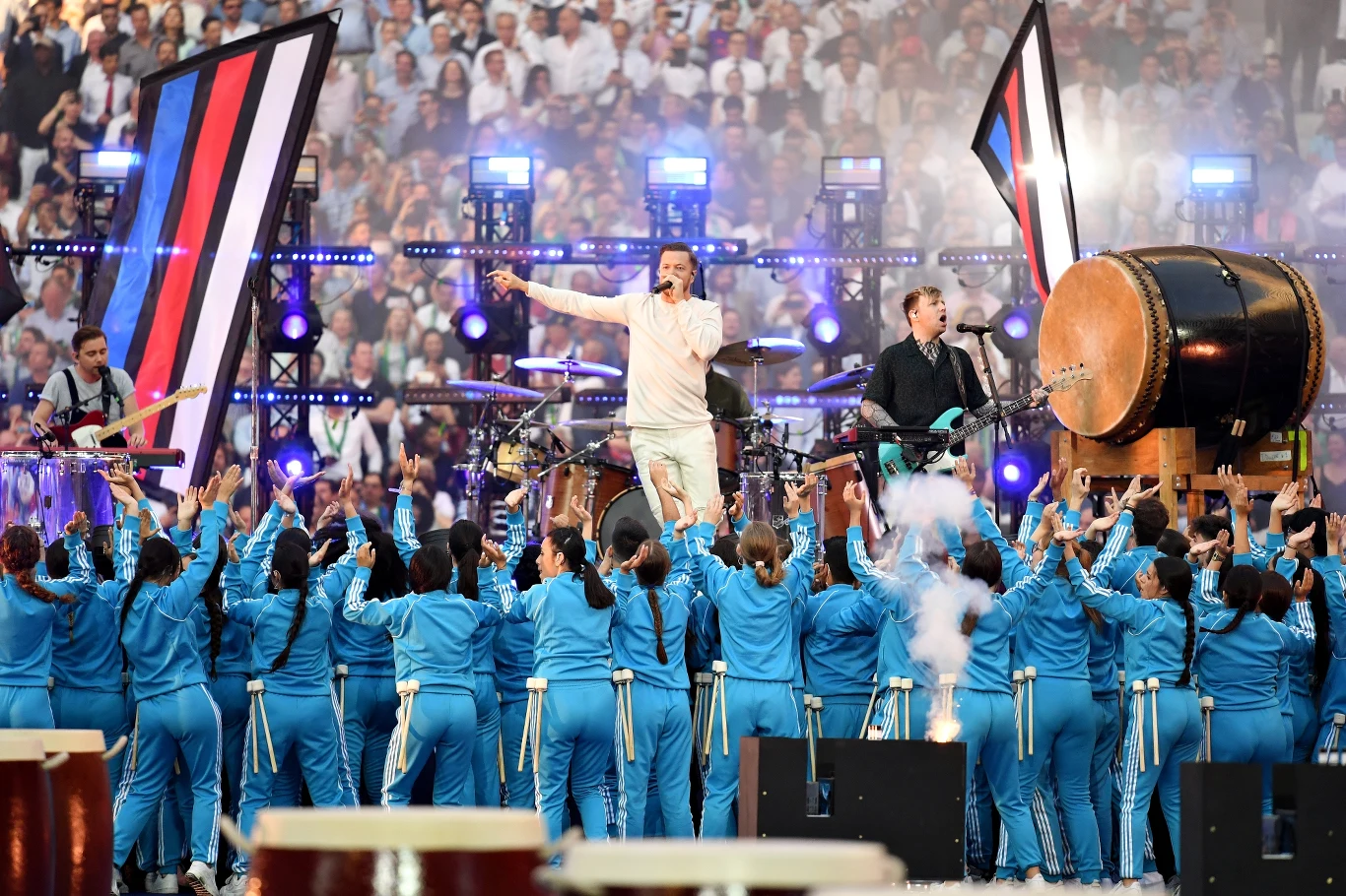 Zobacz zdjęcia z występu grupy Imagine Dragons przed finałem piłkarskiej Ligi Mistrzów Zobacz zdjęcia z występu grupy Imagine Dragons przed finałem piłkarskiej Ligi Mistrzów