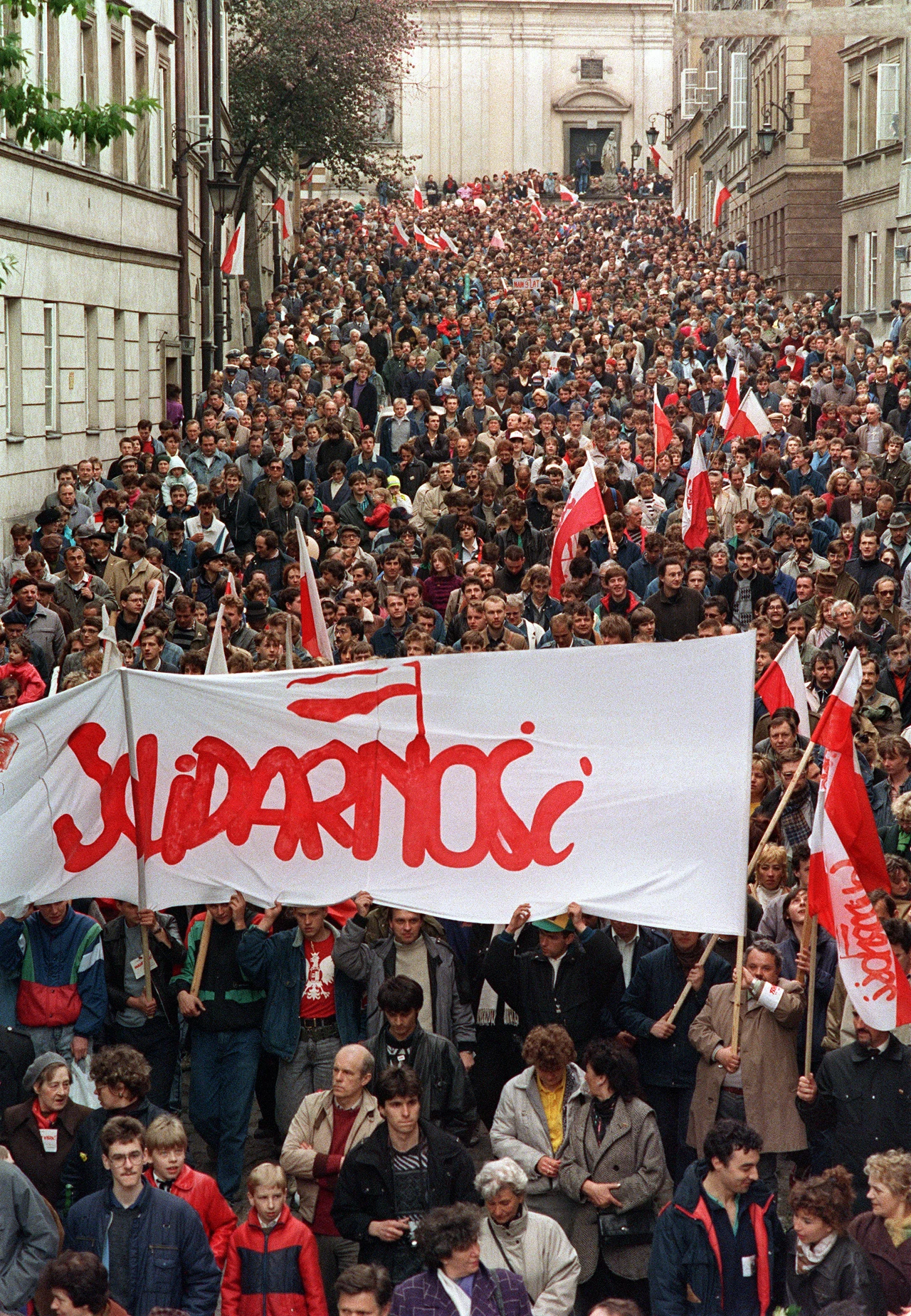 Polacy wierzyli w zwycięstwo kandydatów Komitetu Obywatelskiego "Solidarność" Polacy wierzyli w zwycięstwo kandydatów Komitetu Obywatelskiego "Solidarność"