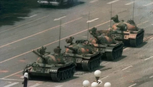 Tank Man: Zdjęcie protestującego na Tiananmen usunięte w wyszukiwarce Bing przez "błąd ludzki"