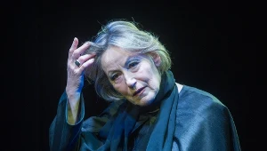 Teresa Budzisz-Krzyżanowska w przedstawieniu "Papieżyca" w Teatrze Ateneum w Warszawie (2015)