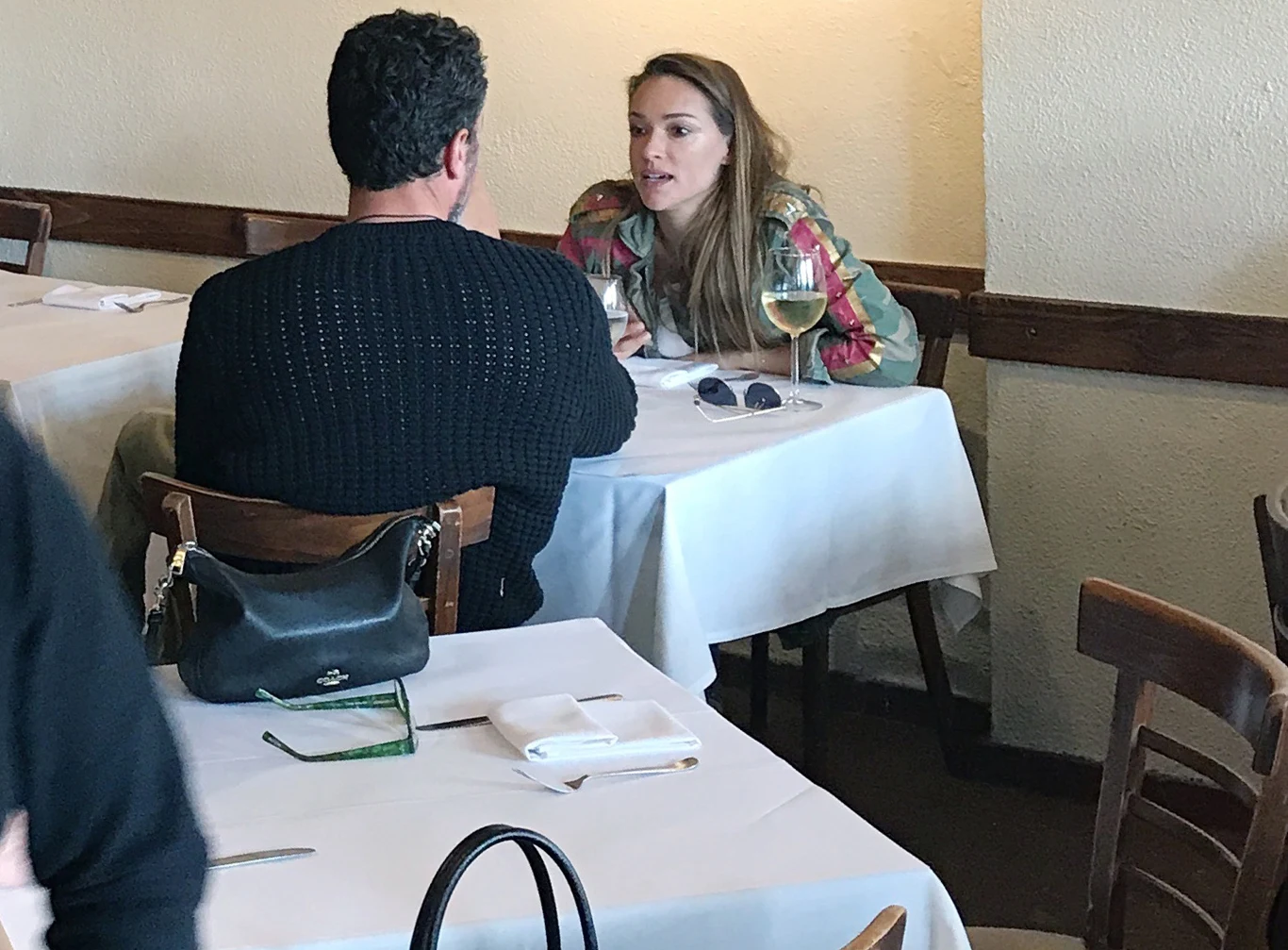 Alicja Bachleda-Curuś z tajemniczym mężczyzną Alicja Bachleda-Curuś z tajemniczym mężczyzną