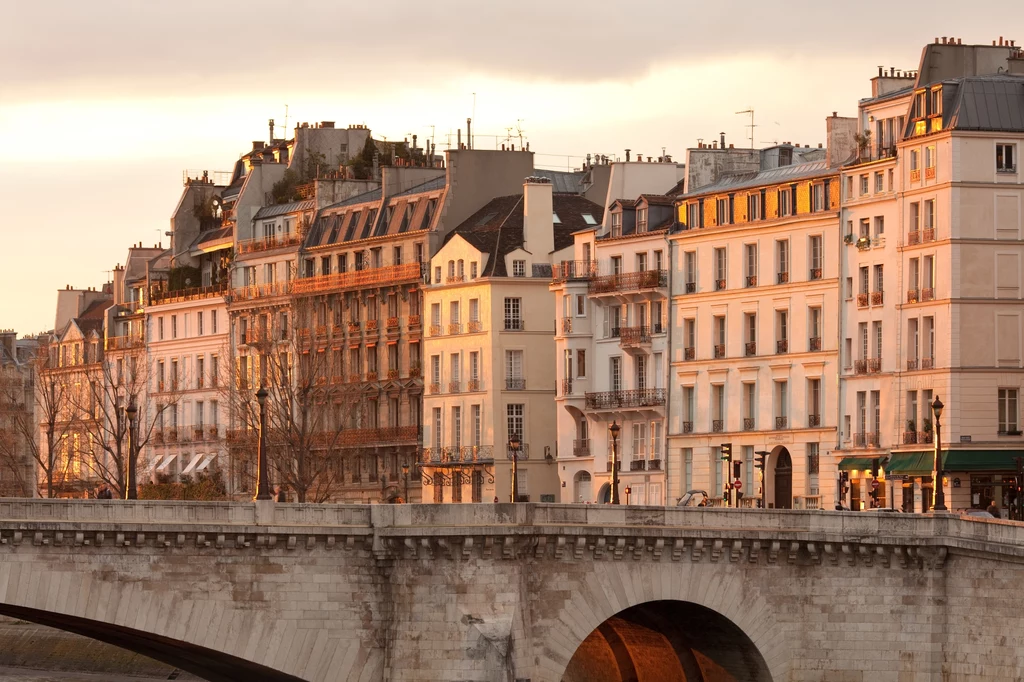 Zwiedzanie Paryża można zacząć od Wyspy Świętego Ludwika, gdzie znajduje się polska księgarnia