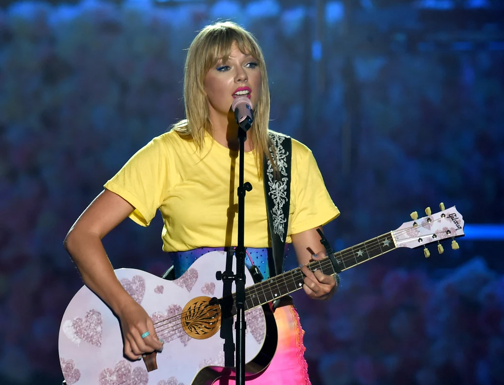 Wokalistka Taylor Swift pojawiła sie na 60. miejscu Wokalistka Taylor Swift pojawiła sie na 60. miejscu