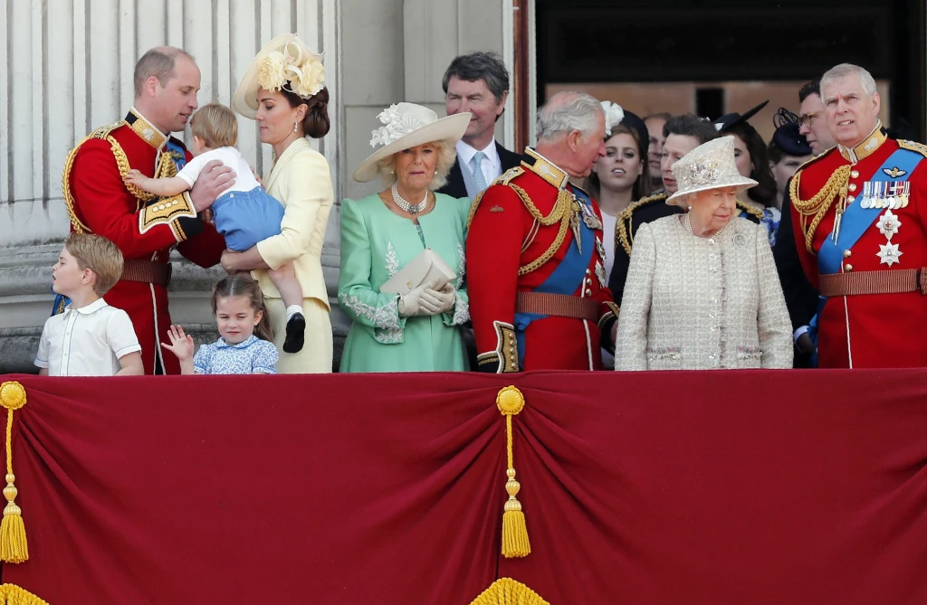 Kate i William dzielili się opieką nad Louisem