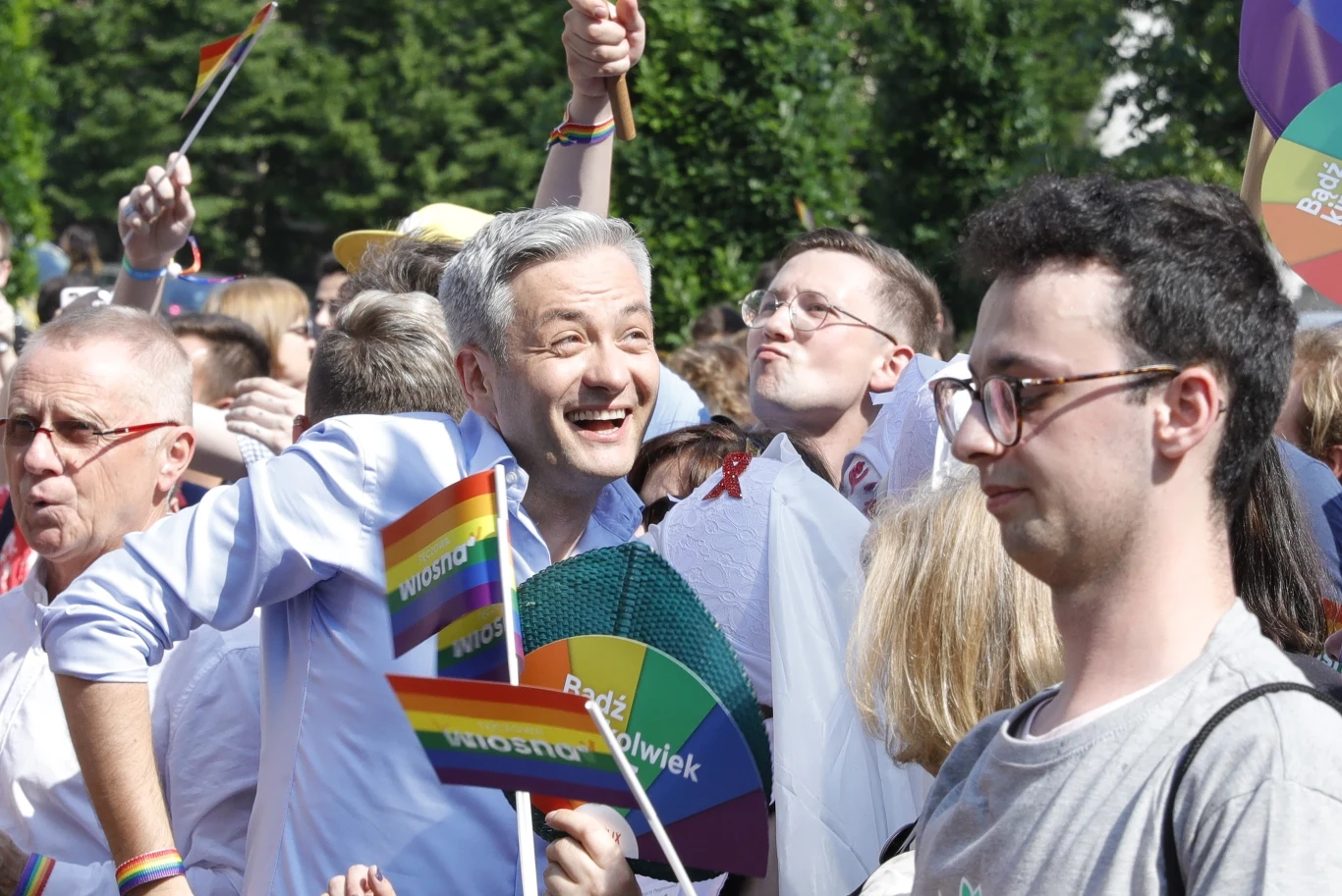 Lider Wiosny Robert Biedroń na Paradzie Równości