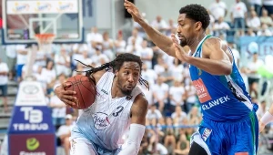 Rob Lowery (z piłką)