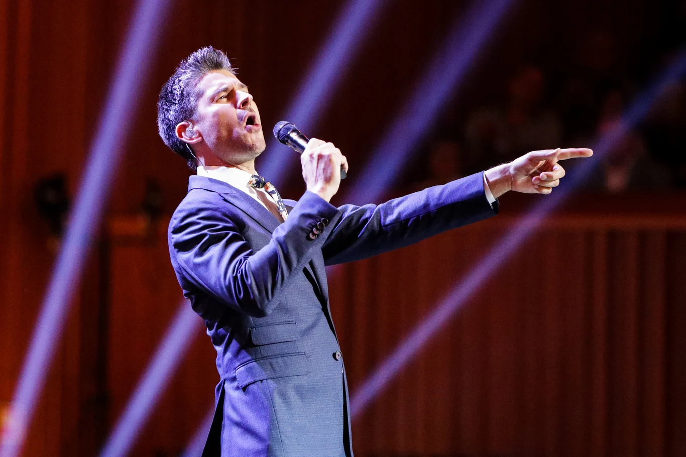 Zobacz zdjęcia z drugiego koncertu "Chwytaj dzień" w ramach Wodecki Twist Festiwal 2019 Matt Dusk Zobacz zdjęcia z drugiego koncertu "Chwytaj dzień" w ramach Wodecki Twist Festiwal 2019 Matt Dusk