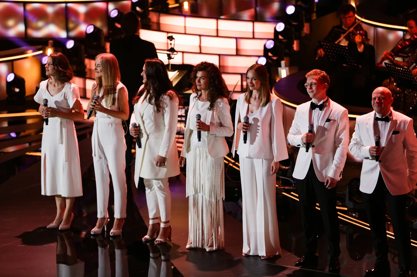 Zobacz zdjęcia z drugiego koncertu "Chwytaj dzień" w ramach Wodecki Twist Festiwal 2019 Chór DeocentriCity Zobacz zdjęcia z drugiego koncertu "Chwytaj dzień" w ramach Wodecki Twist Festiwal 2019 Chór DeocentriCity