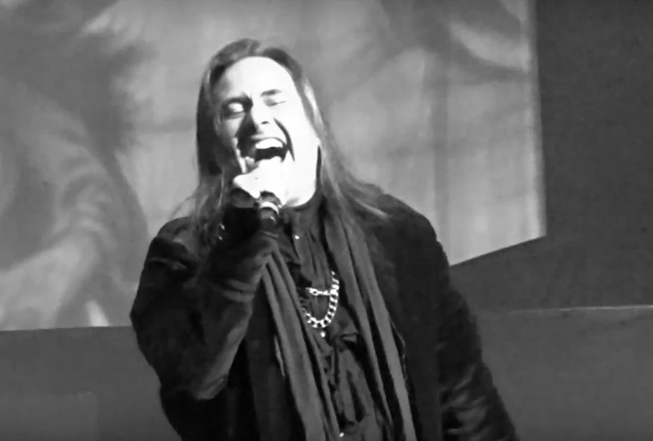 Andre Matos na swoim ostatnim koncercie w życiu Andre Matos na swoim ostatnim koncercie w życiu