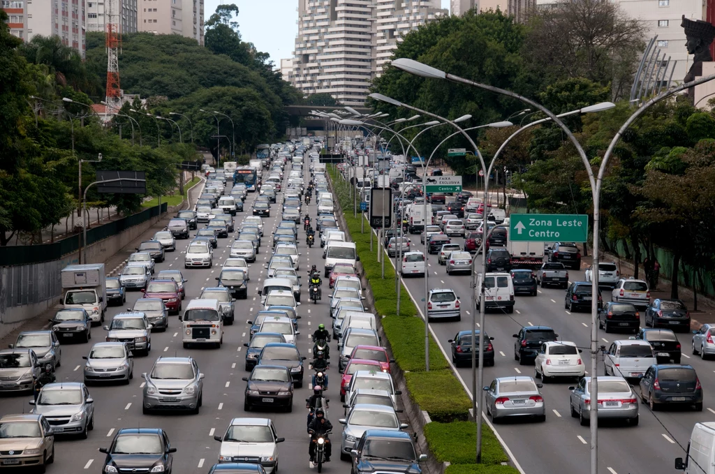 Korki w Sao Paulo to norma. Ale rzadko liczą kilkaset kilometrów...