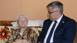 Pani Tekla Juniewicz i wojewoda śląski Jarosław Wieczorek