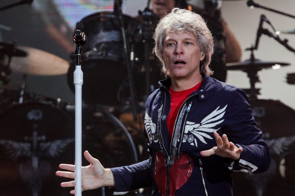 Jon Bon Jovi z kolegami z zespołu Bon Jovi w lipcu zagra w Warszawie