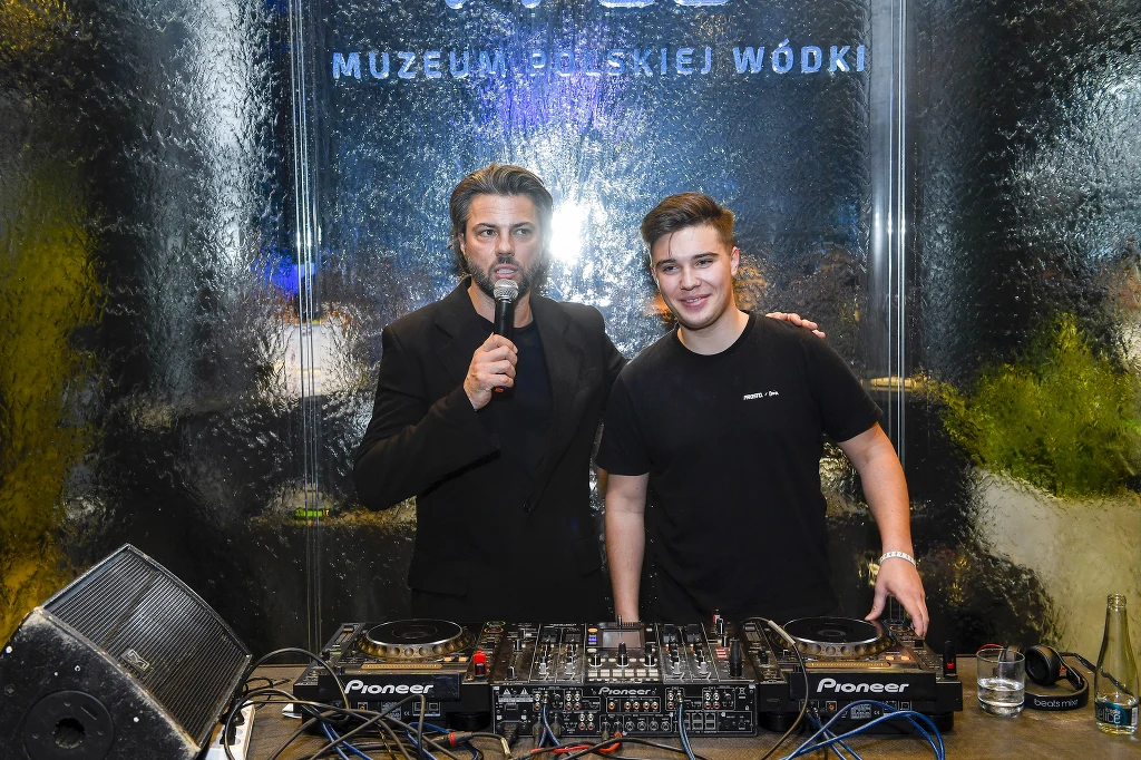 Olivier Janiak, Leo Myszkowski