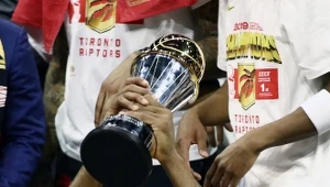 Kawhi Leonard #2 z Toronto Raptors wyvbrany MVP