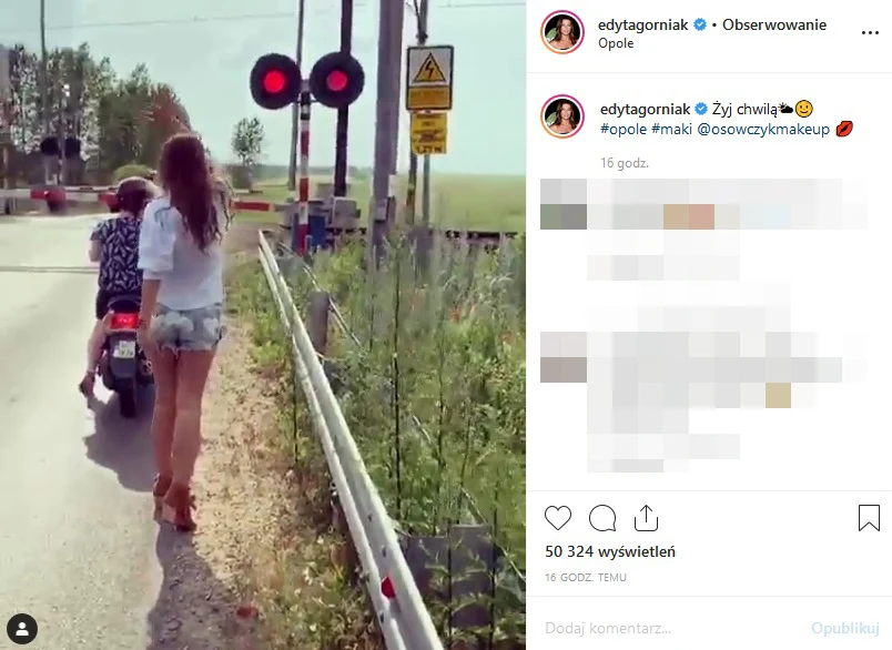 Edyta Górniak macha do pociągu Edyta Górniak macha do pociągu