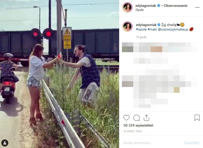 Asystent zrywa dla niej maki Asystent zrywa dla niej maki