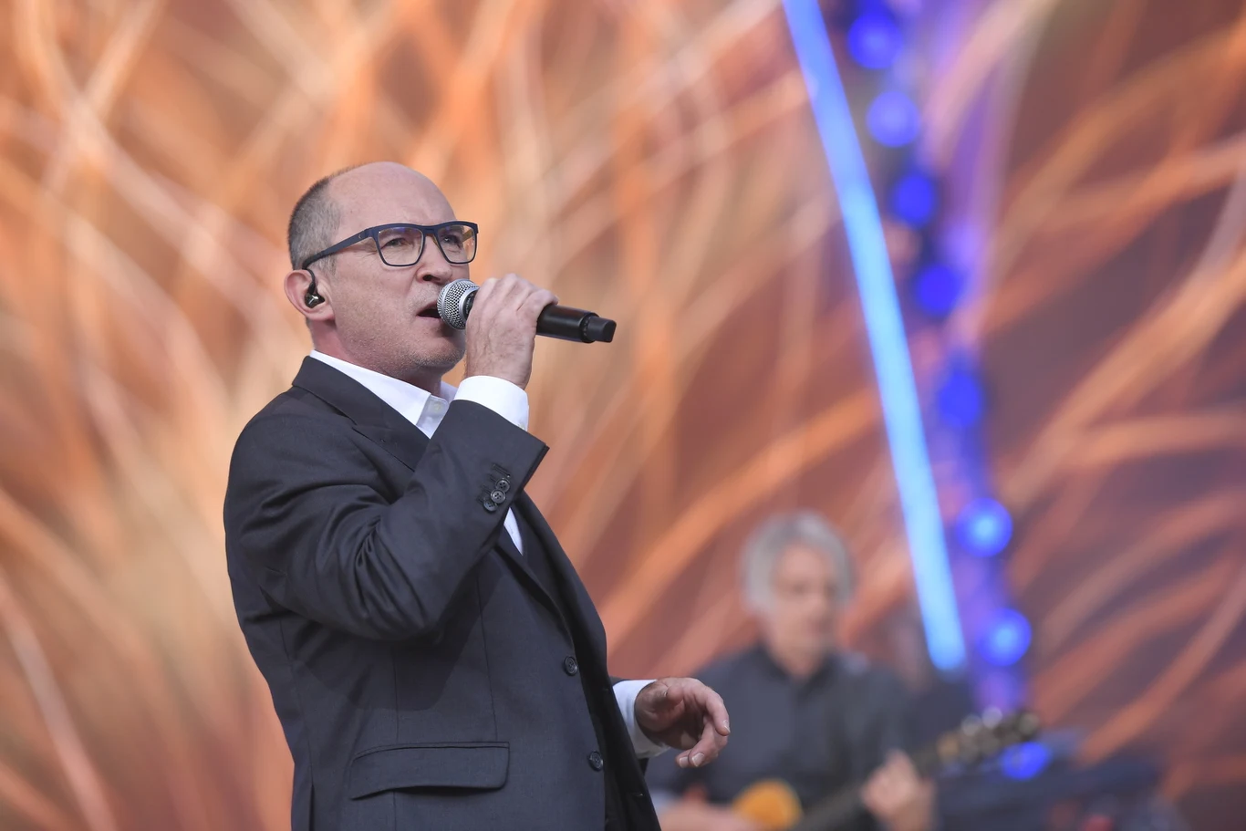 Andrzej Krzywy (De Mono)