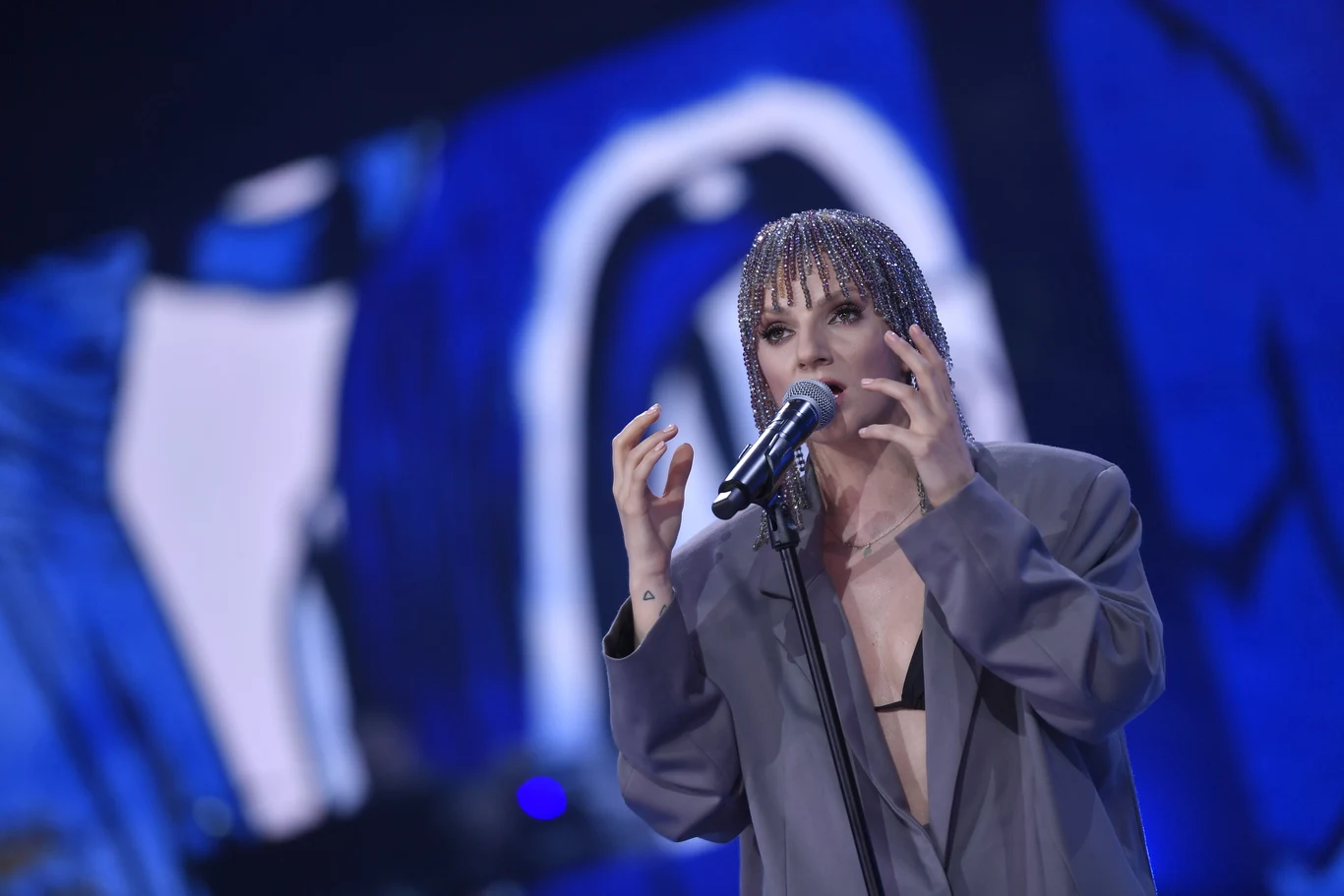 Zobacz zdjęcia z występu Sarsy podczas koncertu "Nie pytaj o Polskę #30latwolności" na Festiwalu w Opolu 2019 Zobacz zdjęcia z występu Sarsy podczas koncertu "Nie pytaj o Polskę #30latwolności" na Festiwalu w Opolu 2019