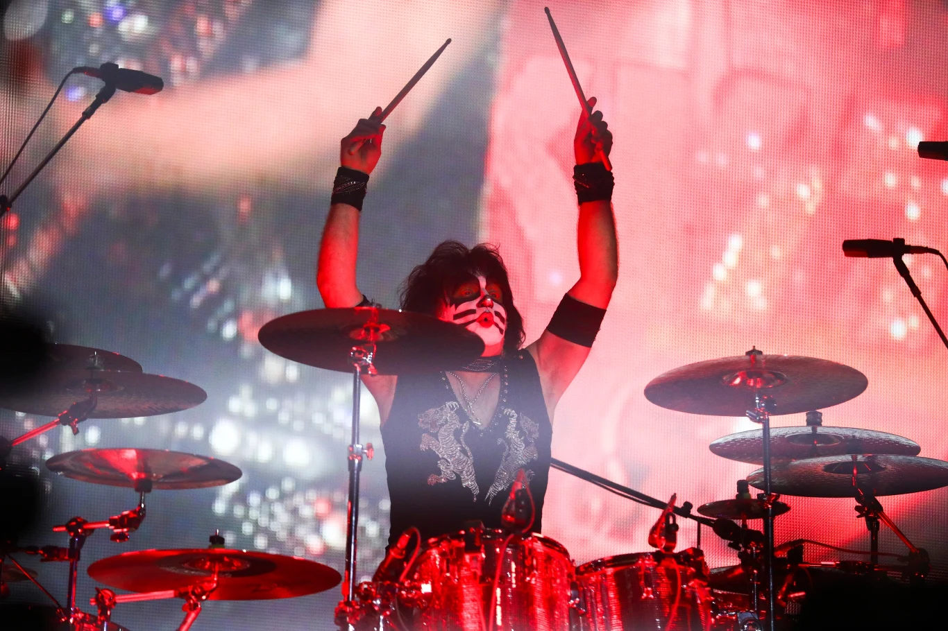 Zobacz zdjęcia z koncertu grupy Kiss w Tauron Arenie Kraków Zobacz zdjęcia z koncertu grupy Kiss w Tauron Arenie Kraków