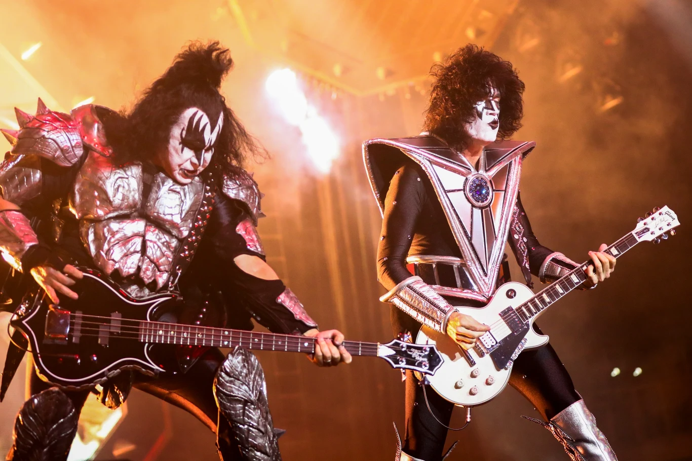 Zobacz zdjęcia z koncertu grupy Kiss w Tauron Arenie Kraków Zobacz zdjęcia z koncertu grupy Kiss w Tauron Arenie Kraków