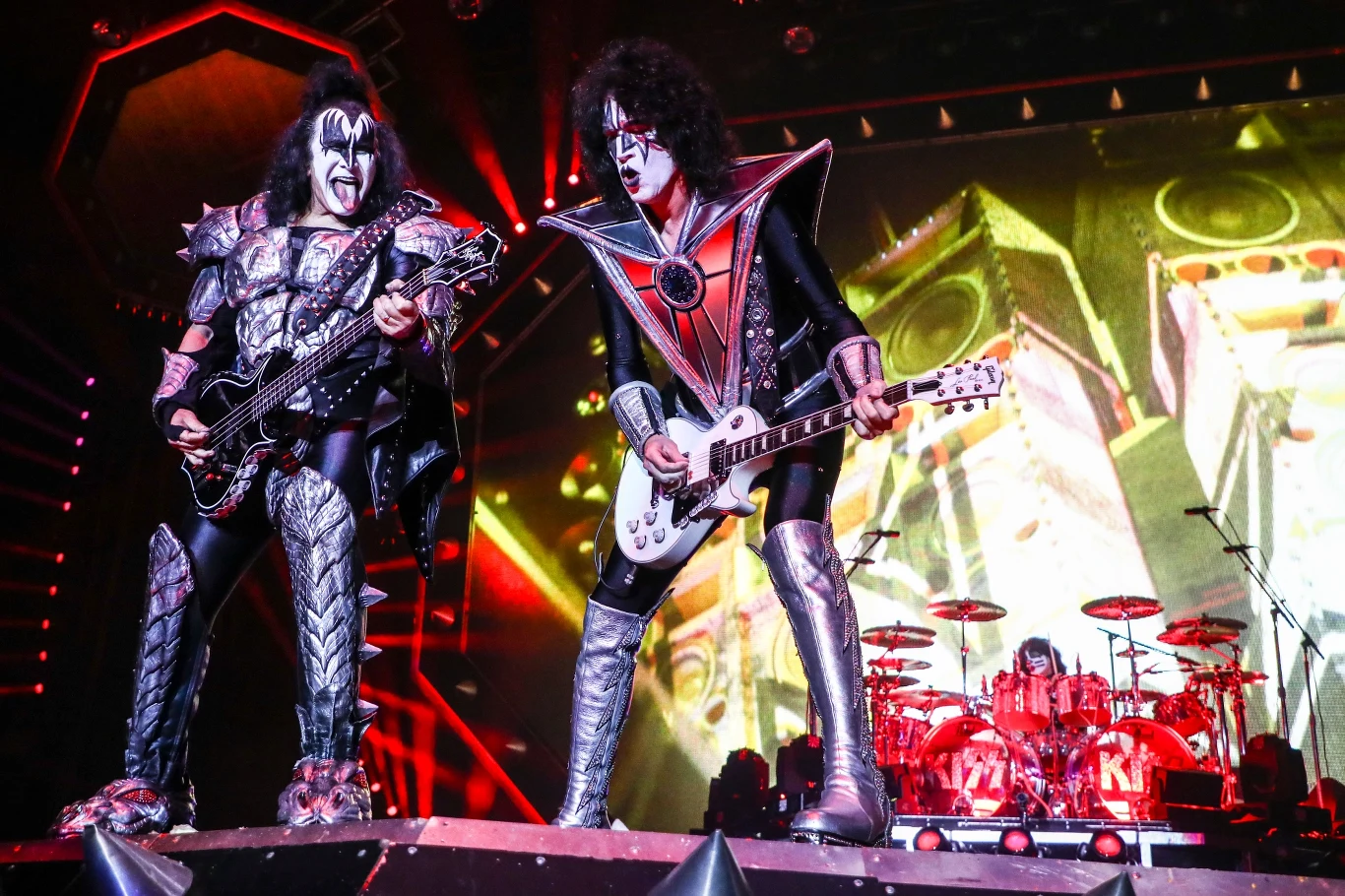 Zobacz zdjęcia z koncertu grupy Kiss w Tauron Arenie Kraków Zobacz zdjęcia z koncertu grupy Kiss w Tauron Arenie Kraków
