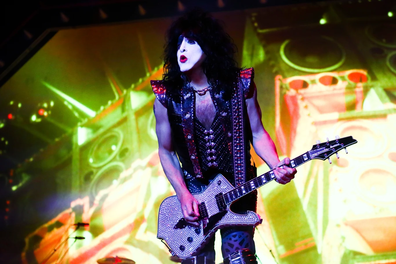 Zobacz zdjęcia z koncertu grupy Kiss w Tauron Arenie Kraków Zobacz zdjęcia z koncertu grupy Kiss w Tauron Arenie Kraków