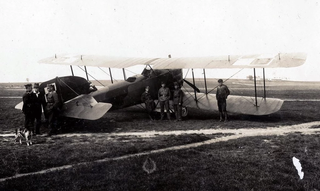 Breguet XIV A2 na lotnisku w Krakowie po zakończeniu działań wojennych