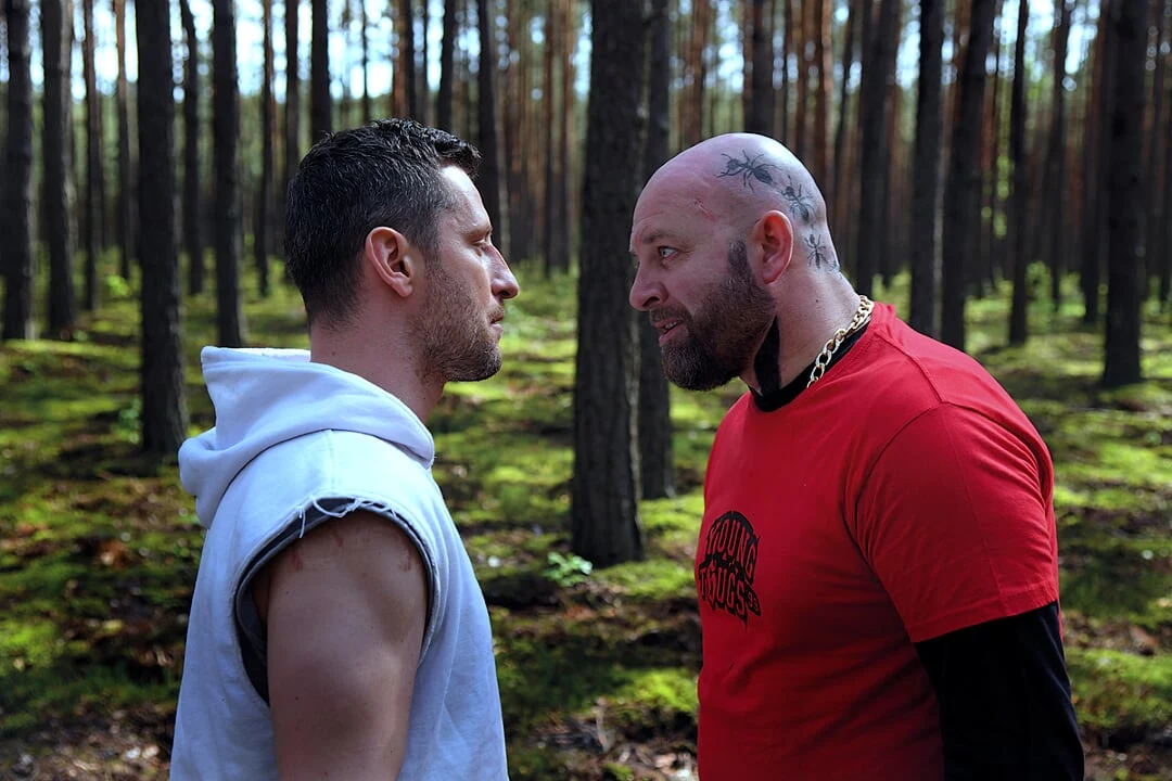 Scenariusz filmu powstawał kilka lat i oparty jest na prawdziwych relacjach gangsterów, dziennikarzy i agentów Centralnego Biura Śledczego Policji. 