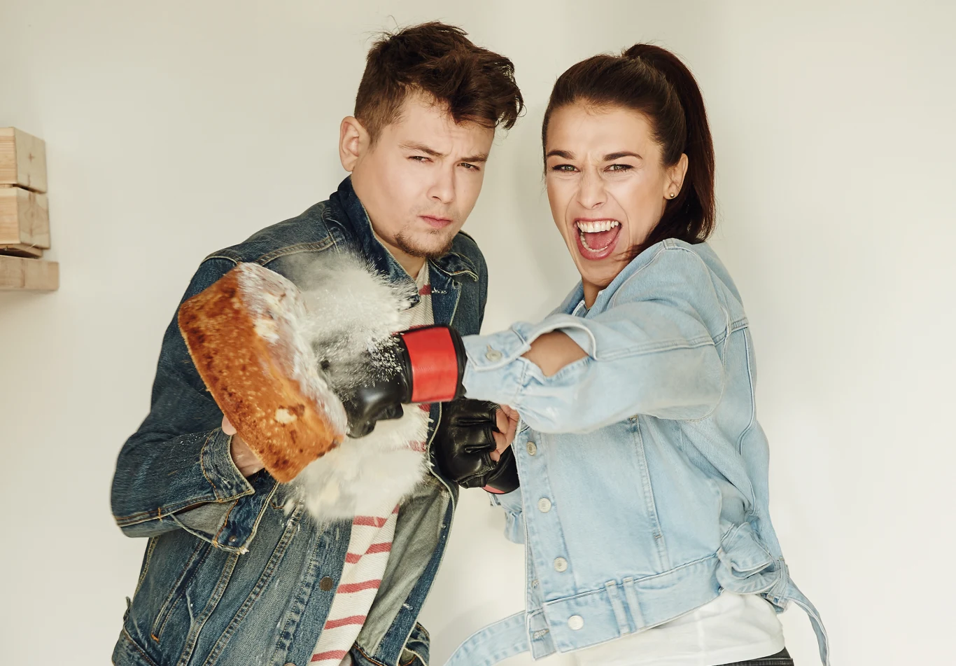 Podczas przygotowywania książki Joanny Jędrzejczyk i Jana Paszkowskiego ucierpiała jedna... baba, fot. Olga Majrowska Podczas przygotowywania książki Joanny Jędrzejczyk i Jana Paszkowskiego ucierpiała jedna... baba, fot. Olga Majrowska