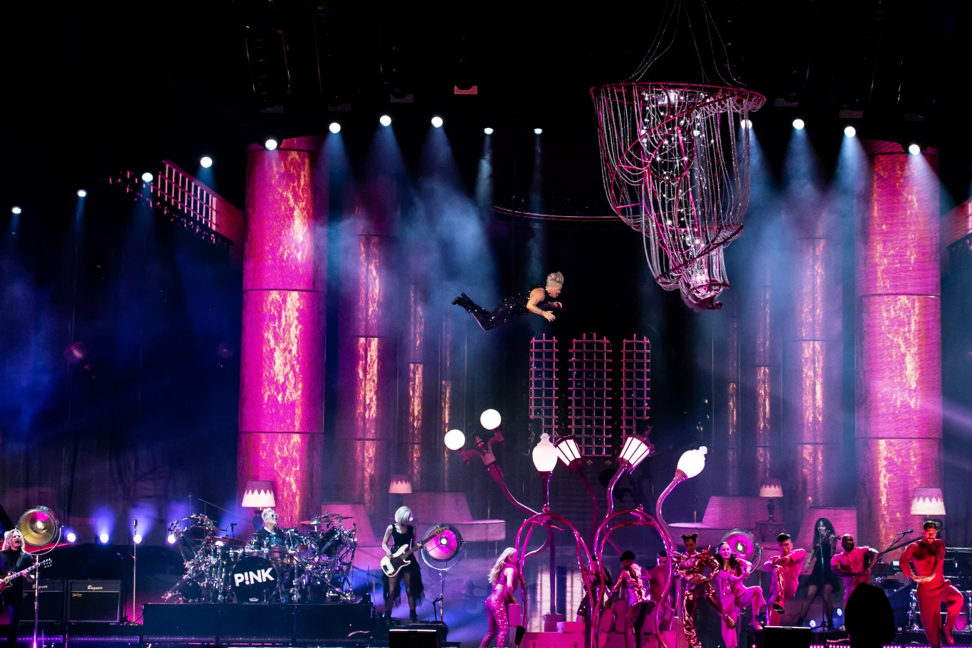 Światowa trasa koncertowa "P!NK’s Beautiful Trauma World Tour" rozpoczęła się w marcu 2018, w Phoenix. Gwiazda zelektryzowała już publiczność w Ameryce, Australii i Nowej Zelandii. W ramach "The Beautiful Trauma World Tour" sprzedano dotychczas ponad 3 miliony biletów na całym świecie. 