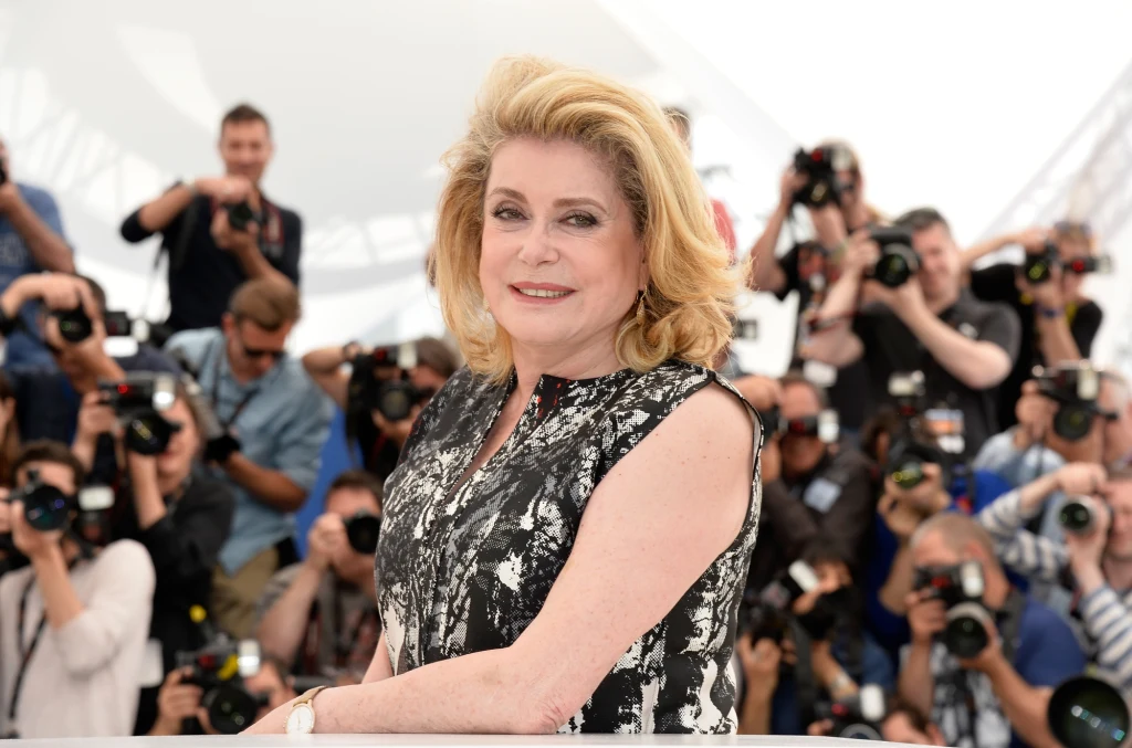 Catherine Deneuve na festiwalu w Cannes (2014) Catherine Deneuve na festiwalu w Cannes (2014)