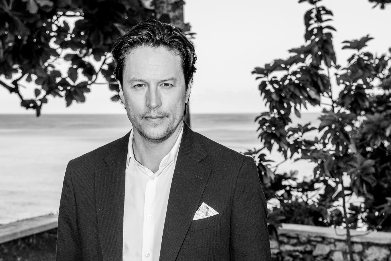 "Jeśli zaś mowa o moim związku z PS4, to jeśli licznik w RDR2 jest dobrym wyznacznikiem, od wielu już miesięcy zatrzymałem się na 63 procent i jeśli ktoś zdradzi mi zakończenie przed zakończeniem prac na Bondem, to poważnie się zdenerwuję" - dodaje Cary Joji Fukunaga.