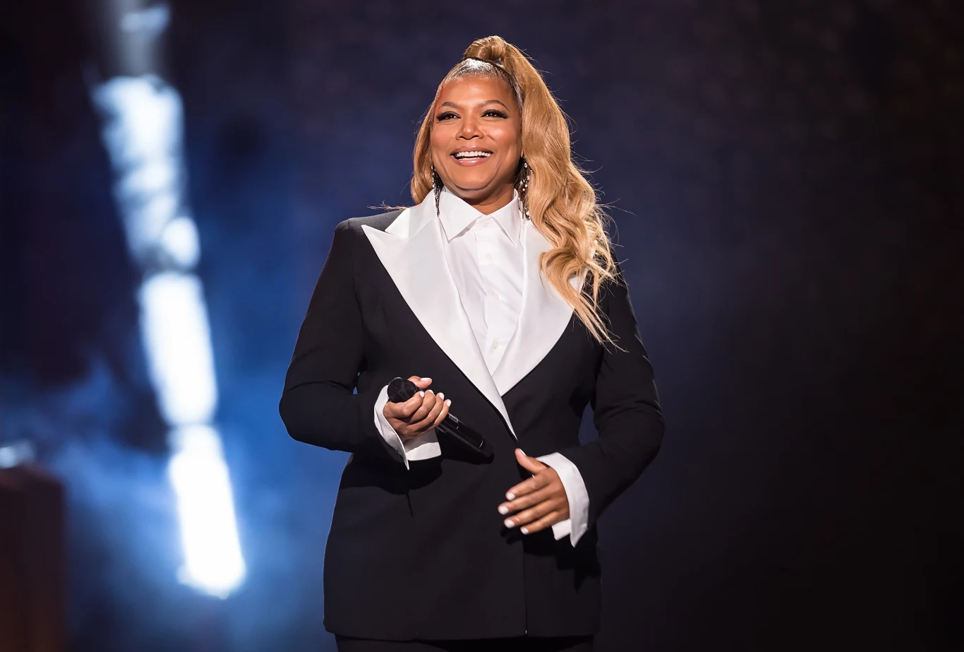 Queen Latifah - amerykańska raperka - jako nastolatka dorabiała sobie serwując jedzenie w Burger Kingu. 