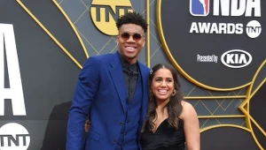 Giannis Antetokounmpo z dziewczyną Mariah Riddlesprigger na gali NBA
