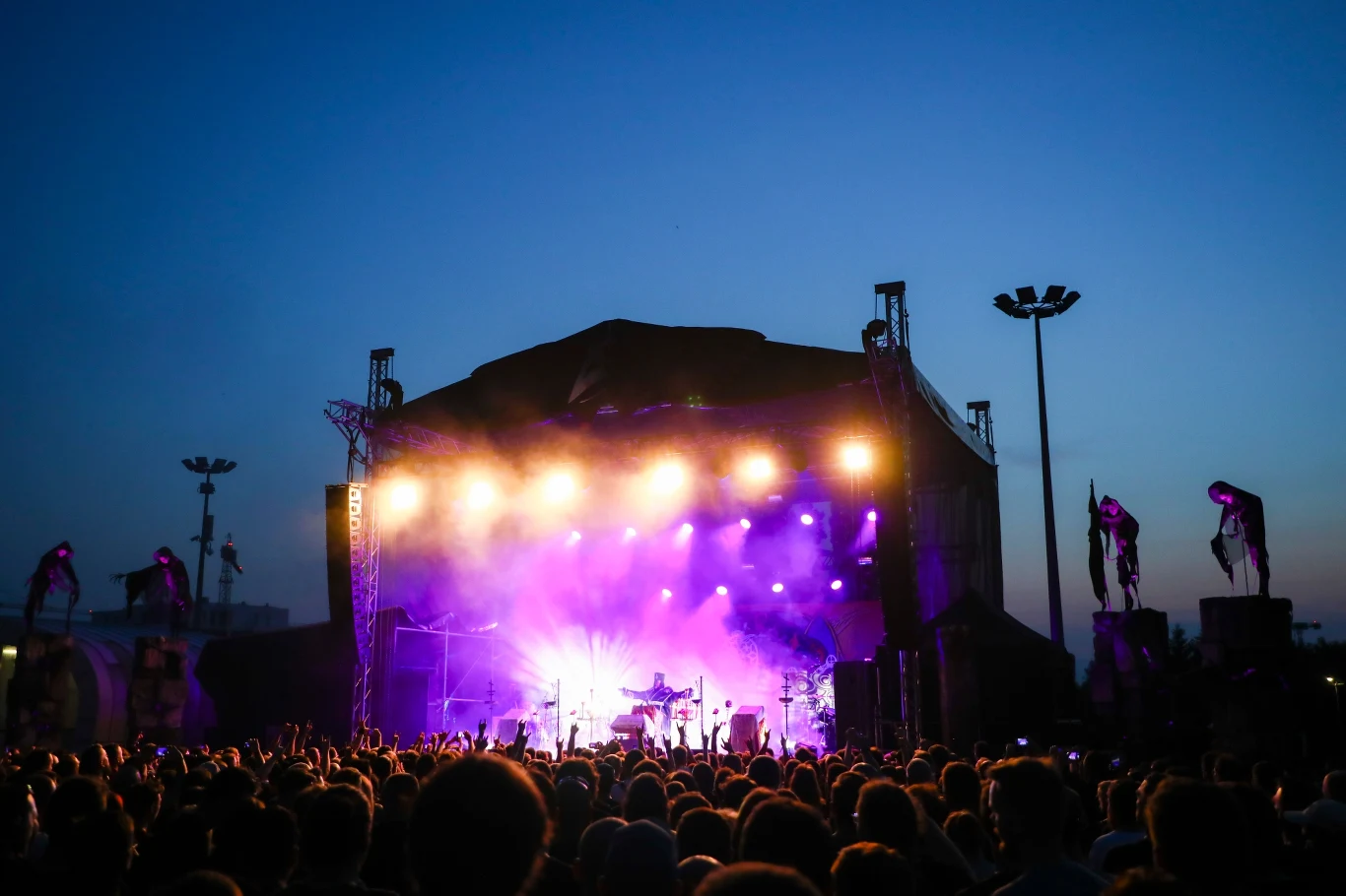 Zobacz zdjęcia z koncertu grupy Batushka podczas pierwszego dnia Mystic Festival 2019 w Krakowie (25 czerwca 2019 r.) Zobacz zdjęcia z koncertu grupy Batushka podczas pierwszego dnia Mystic Festival 2019 w Krakowie (25 czerwca 2019 r.)