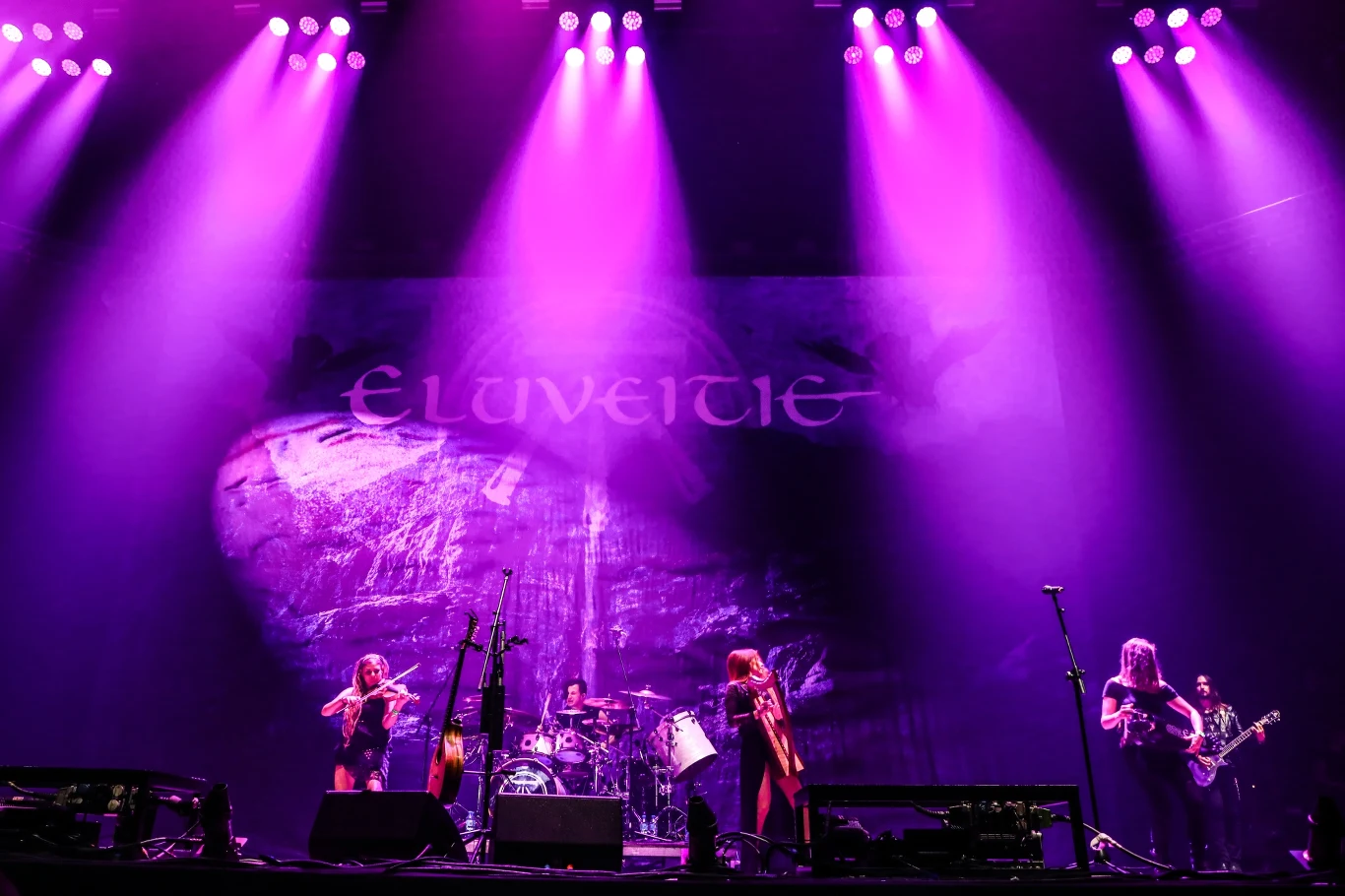 Zobacz zdjęcia z koncertu grupy Eluveitie podczas pierwszego dnia Mystic Festival 2019 w Krakowie (25 czerwca 2019 r.)