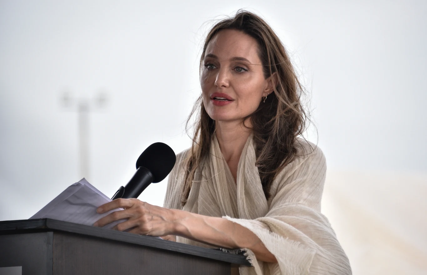 Angelina Jolie na agencyjnym zdjęciu Angelina Jolie na agencyjnym zdjęciu