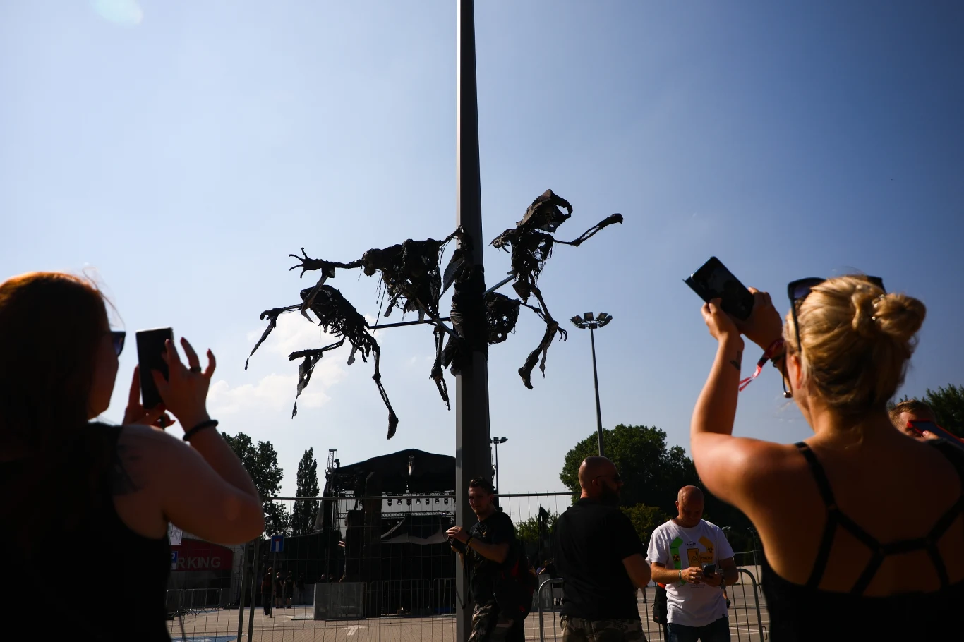 Zobacz zdjęcia fanów z pierwszego dnia Mystic Festival 2019 w Krakowie (25 czerwca 2019 r.).