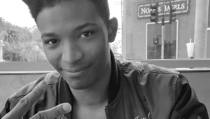  Daniel Desmond Amofah znany bliżej użytkownikom popularnego serwisu YouTube pod pseudonimem Etika