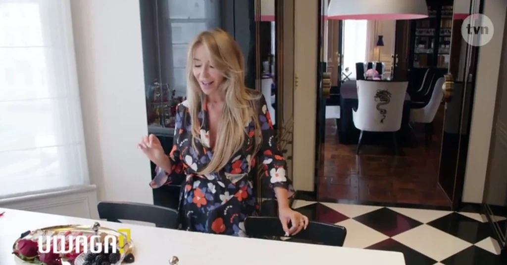 Joanna Przetakiewicz pokazała mieszkanie w programie TVN "Uwaga. Kulisy sławy" Joanna Przetakiewicz pokazała mieszkanie w programie TVN "Uwaga. Kulisy sławy"