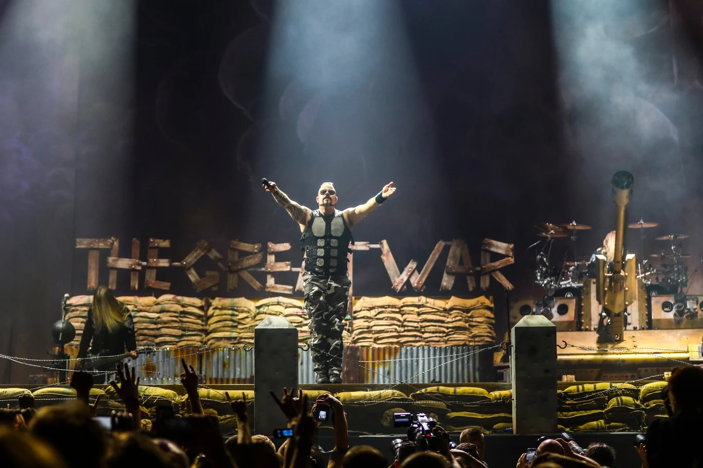 Zobacz zdjęcia z koncertu grupy Sabaton podczas drugiego dnia Mystic Festival 2019 w Krakowie (26 czerwca 2019 r.) Zobacz zdjęcia z koncertu grupy Sabaton podczas drugiego dnia Mystic Festival 2019 w Krakowie (26 czerwca 2019 r.)