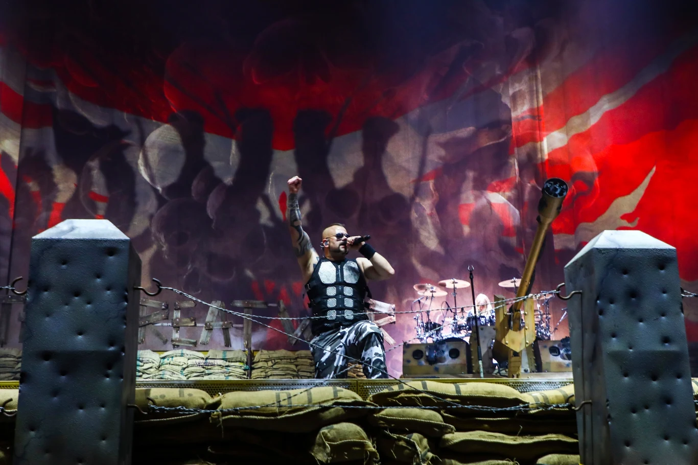 Zobacz zdjęcia z koncertu grupy Sabaton podczas drugiego dnia Mystic Festival 2019 w Krakowie (26 czerwca 2019 r.) Zobacz zdjęcia z koncertu grupy Sabaton podczas drugiego dnia Mystic Festival 2019 w Krakowie (26 czerwca 2019 r.)