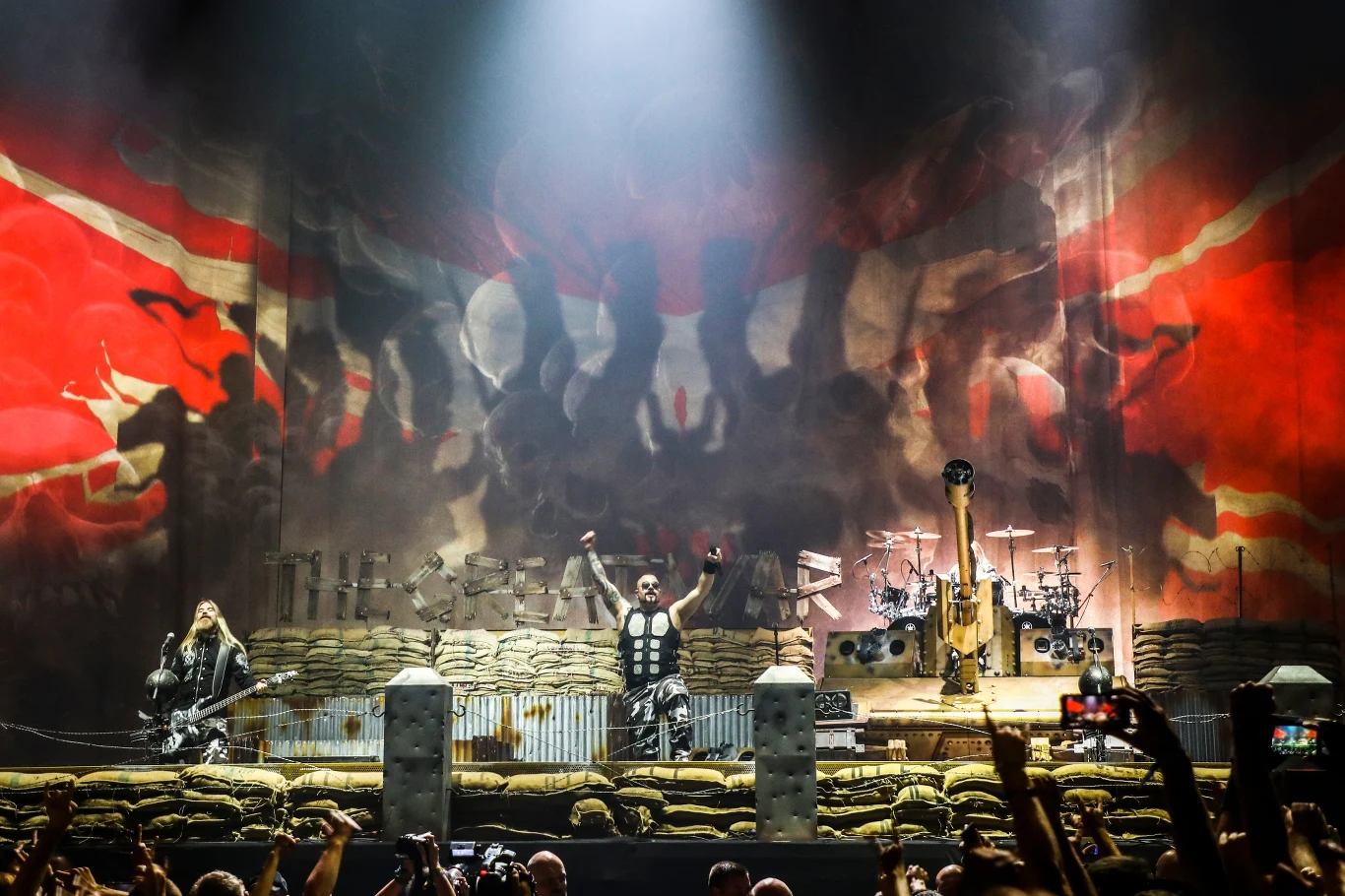 Zobacz zdjęcia z koncertu grupy Sabaton podczas drugiego dnia Mystic Festival 2019 w Krakowie (26 czerwca 2019 r.) Zobacz zdjęcia z koncertu grupy Sabaton podczas drugiego dnia Mystic Festival 2019 w Krakowie (26 czerwca 2019 r.)