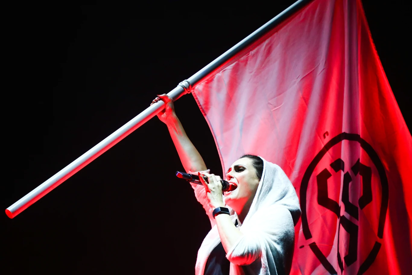 Zobacz zdjęcia z koncertu grupy Within Temptation podczas drugiego dnia Mystic Festival 2019 w Krakowie (26 czerwca 2019 r.)