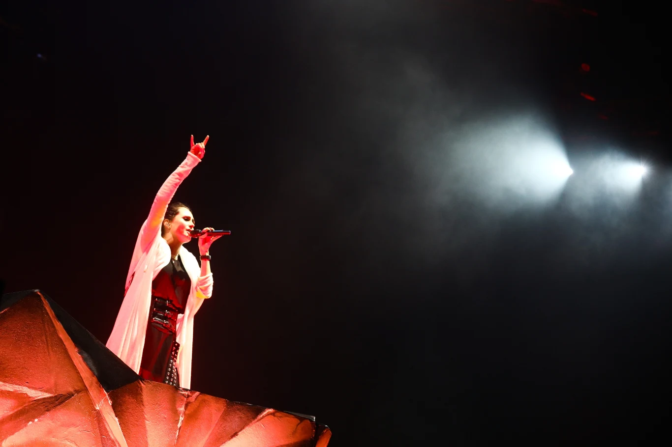 Zobacz zdjęcia z koncertu grupy Within Temptation podczas drugiego dnia Mystic Festival 2019 w Krakowie (26 czerwca 2019 r.)