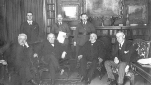 Uczestnicy konferencji w Wersalu