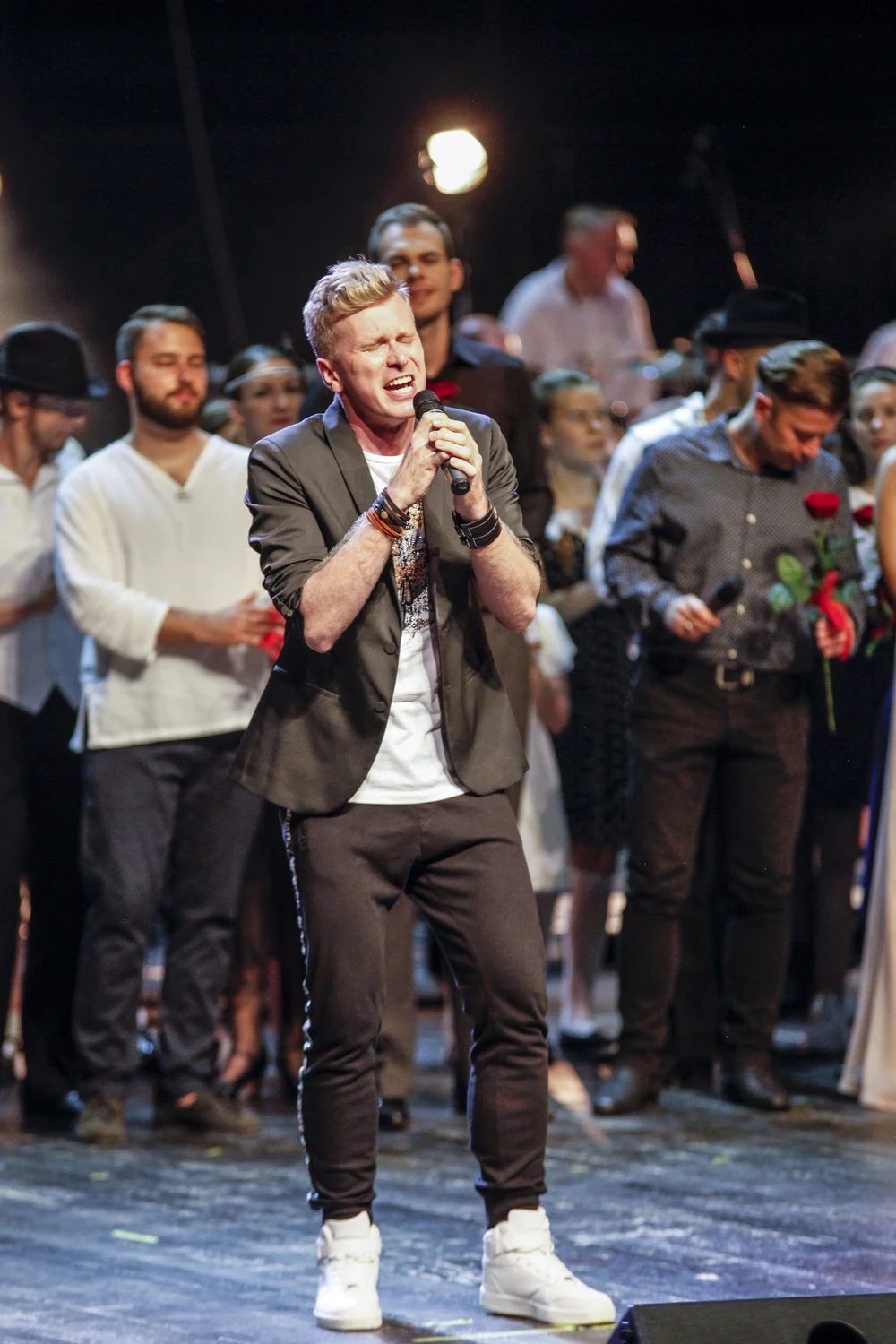 Artur Gotz prezentuje nowy teledysk Artur Gotz prezentuje nowy teledysk