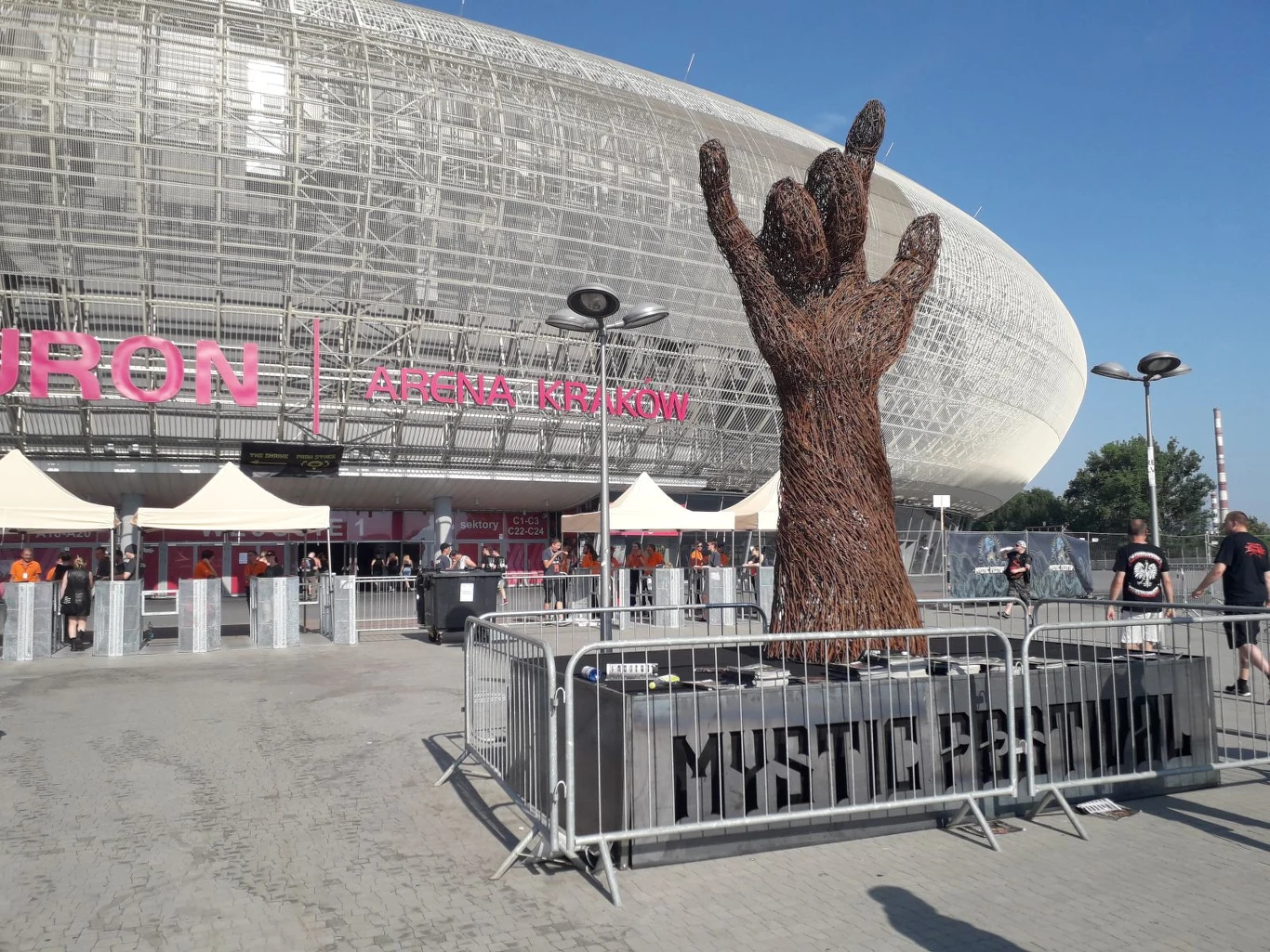Tak gości imprezy witał Mystic Festival przed Tauron Areną Kraków