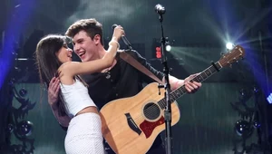 Camila Cabello i Shawn Mendes stworzyli gorący teledysk do utworu "Señorita" 