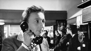 Bogumił Kobiela w filmie Andrzeja Munka "Zezowate szczęście" (1960)